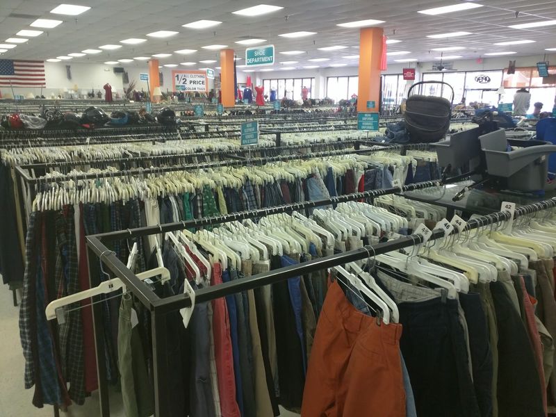 Discounts for Seniors and Military Shoppers Discounts for Seniors and Military Shoppers