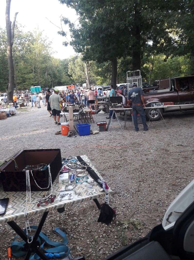 Dog Trade, Sulphur, OK Dog Trade, Sulphur, OK