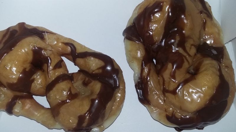 Donuts, Cinnamon Rolls, and the Art of Soft Dough Donuts, Cinnamon Rolls, and the Art of Soft Dough