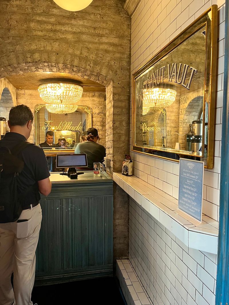 Doughnut Vault, Chicago, IL