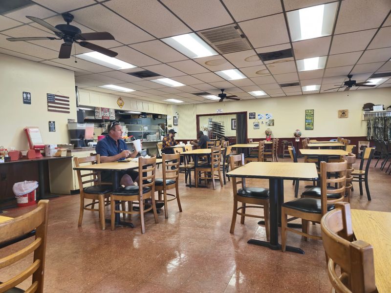 Down-Home Atmosphere with Southern Hospitality Down-Home Atmosphere with Southern Hospitality