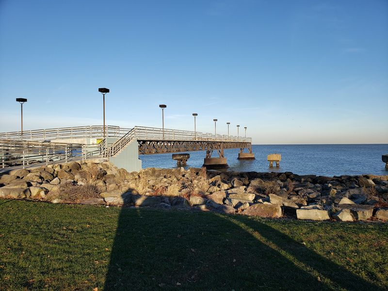 Edgewater Pier, Cleveland, OH Edgewater Pier, Cleveland, OH