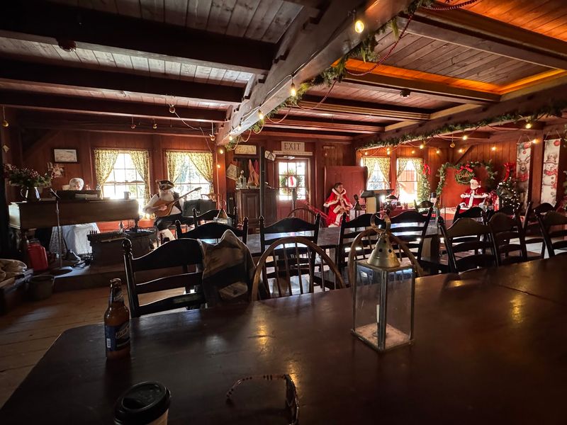 Evenings of Dinner Theatre and Period Music Evenings of Dinner Theatre and Period Music