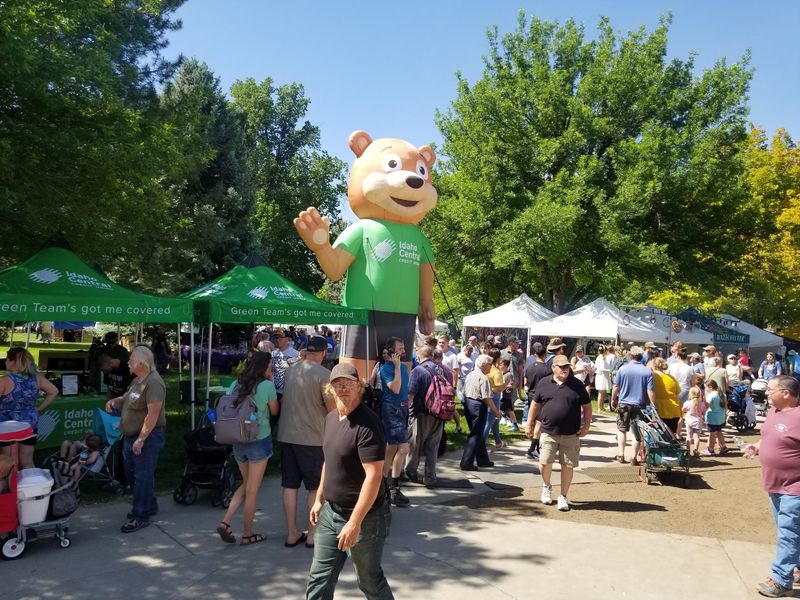 Events That Bring the Whole Community Together Events That Bring the Whole Community Together