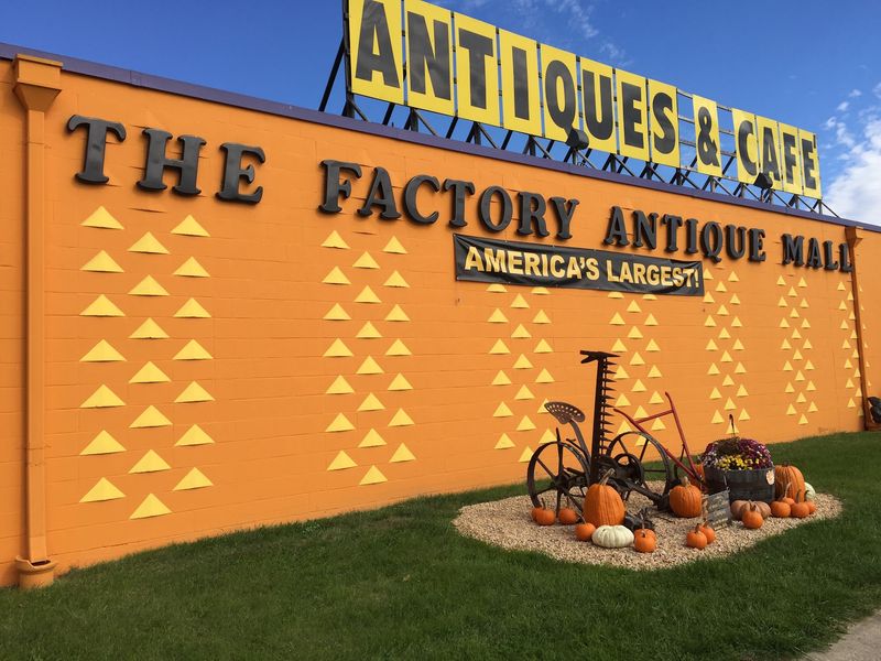 Factory Antique Mall, Verona, Virginia Factory Antique Mall, Verona, Virginia