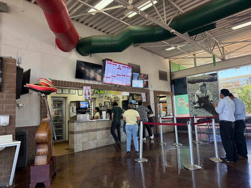 Fast Service That Beats the Salsa Line Fast Service That Beats the Salsa Line