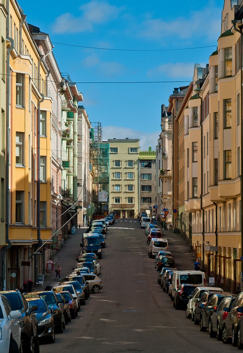 Finland - 668 Cars per 1,000 People
