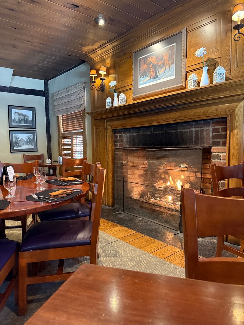 Fireplaces and beams as the main event