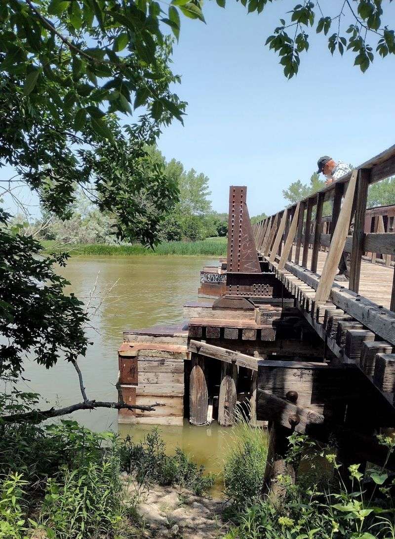 Fort Kearny Hike-Bike Trail Bridge, Kearney, Nebraska Fort Kearny Hike-Bike Trail Bridge, Kearney, Nebraska