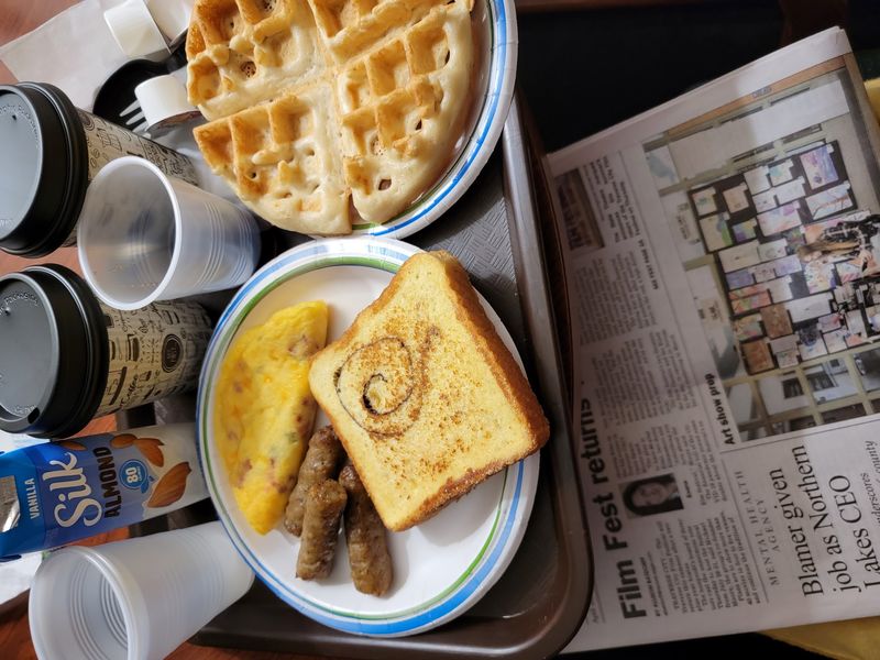Free Continental Breakfast That Earns Its Reputation Free Continental Breakfast That Earns Its Reputation