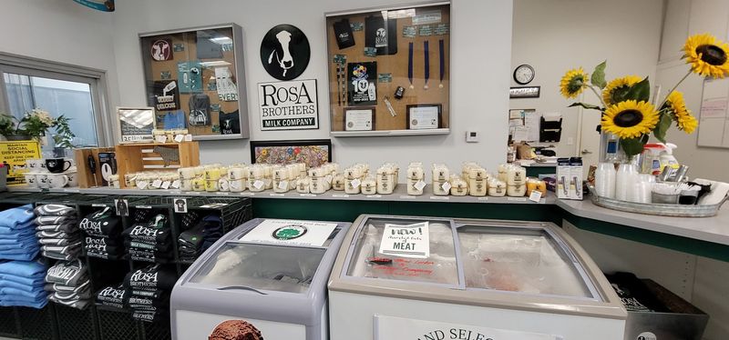 Free Samples and Staff Who Know Their Flavors Free Samples and Staff Who Know Their Flavors