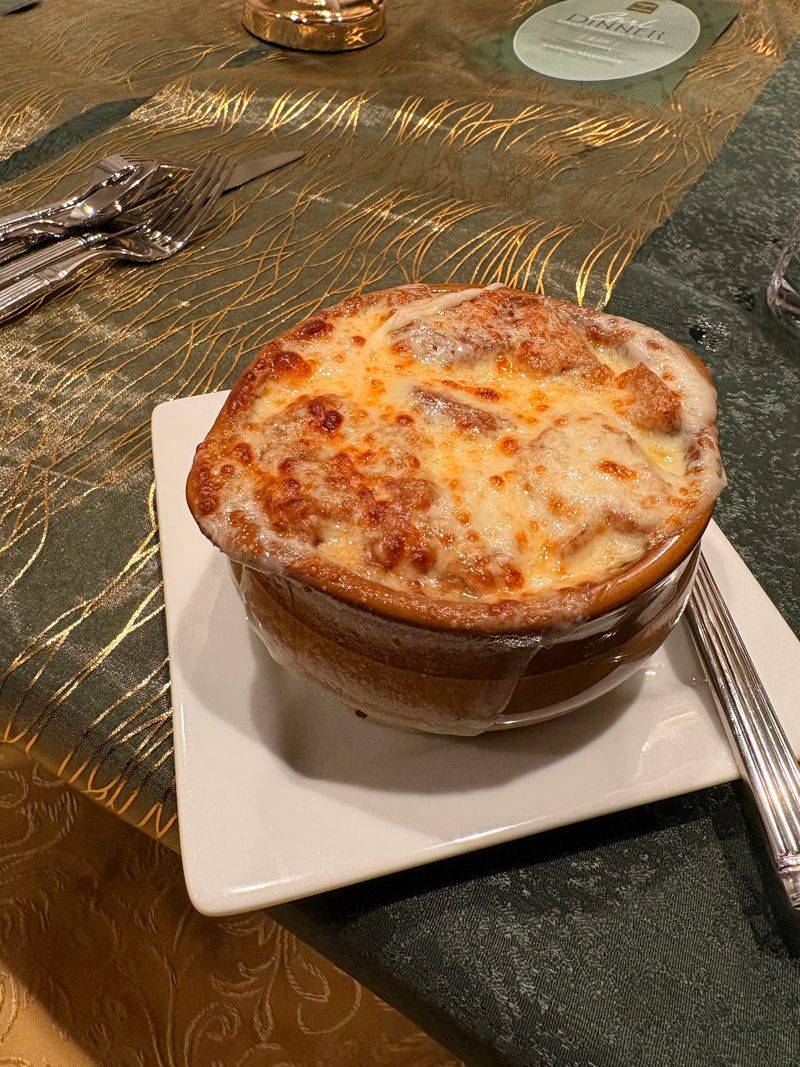 French Onion Soup That Actually Delivers on the Cheese Promise French Onion Soup That Actually Delivers on the Cheese Promise