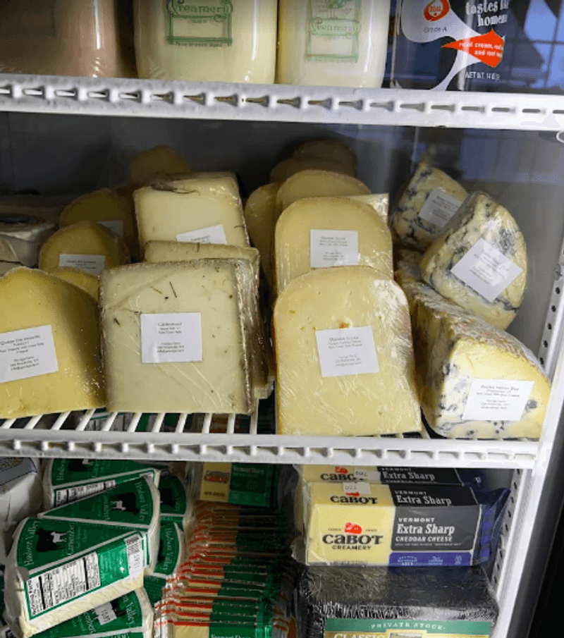 Fresh Mozzarella, Cheeses, and Fresh Juice Fresh Mozzarella, Cheeses, and Fresh Juice