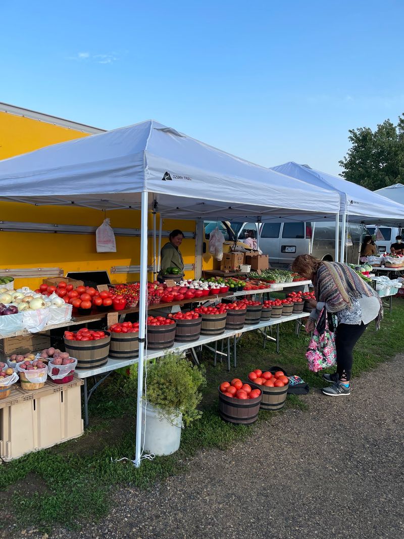 Fresh Produce and Seasonal Finds Throughout the Year