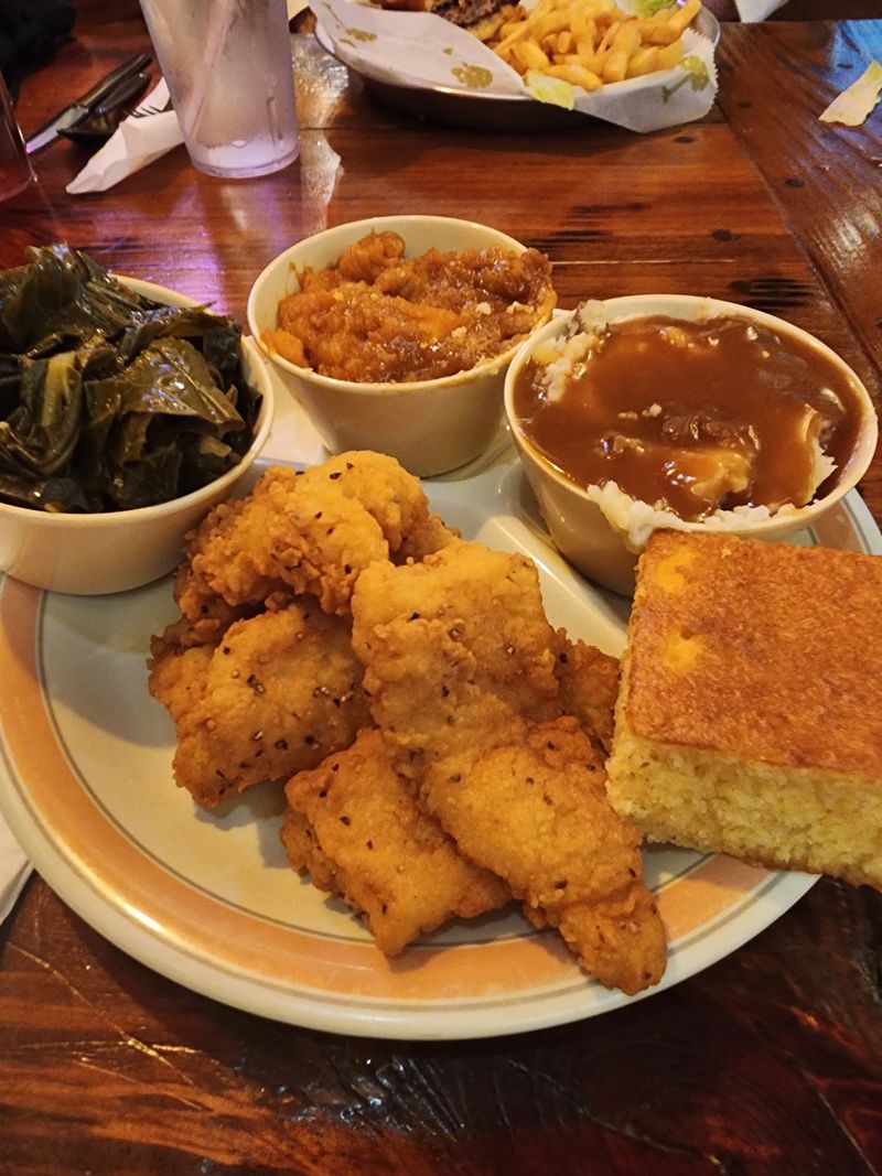 Fried Chicken and Crispy Baskets Fried Chicken and Crispy Baskets