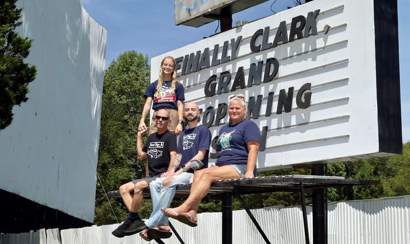 Friendly Faces Behind a Family-Run Screen Friendly Faces Behind a Family-Run Screen