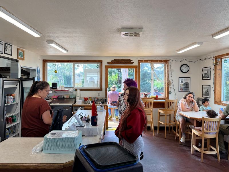 Friendly Faces Behind the Counter Friendly Faces Behind the Counter