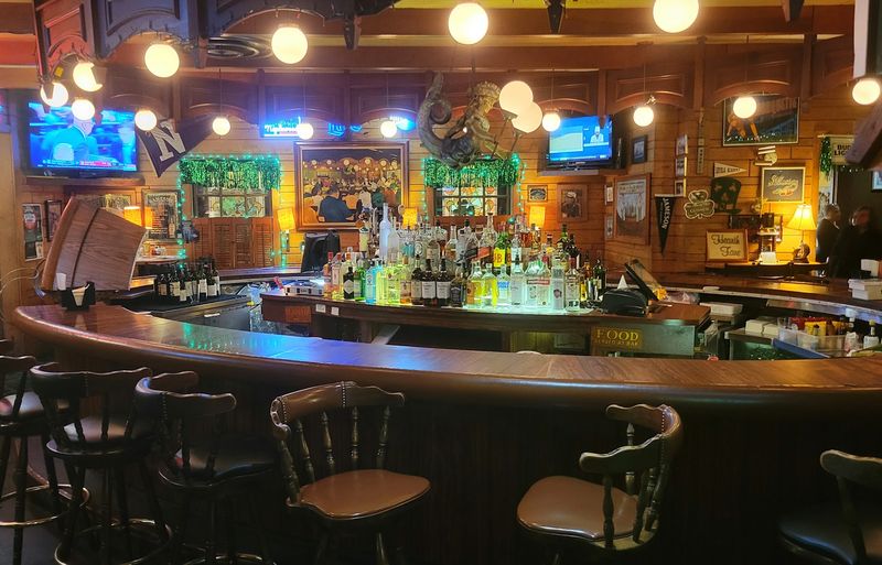 Full Bar with Craft Beer Selection Full Bar with Craft Beer Selection