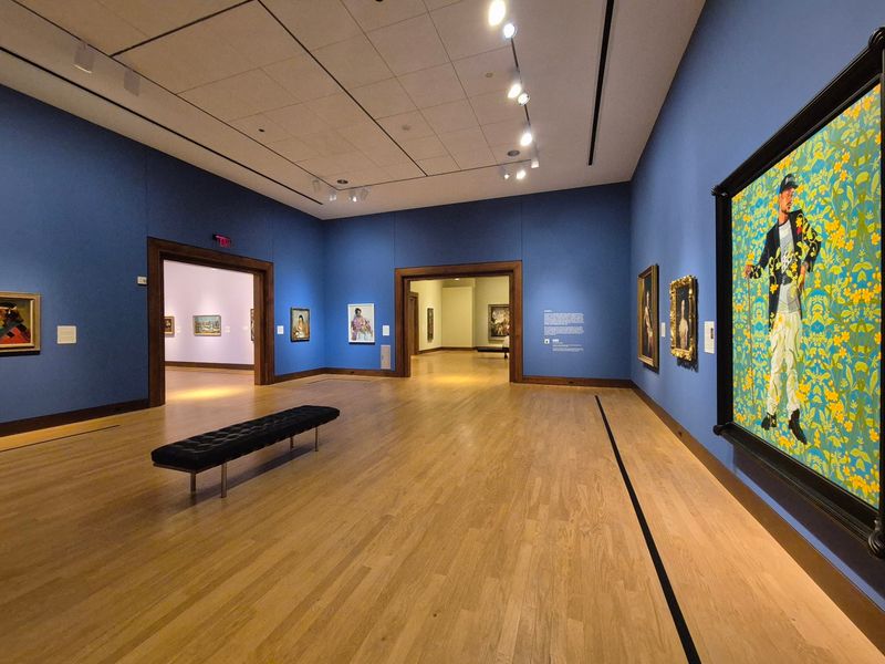 Galleries Arranged by Theme, Not Timeline