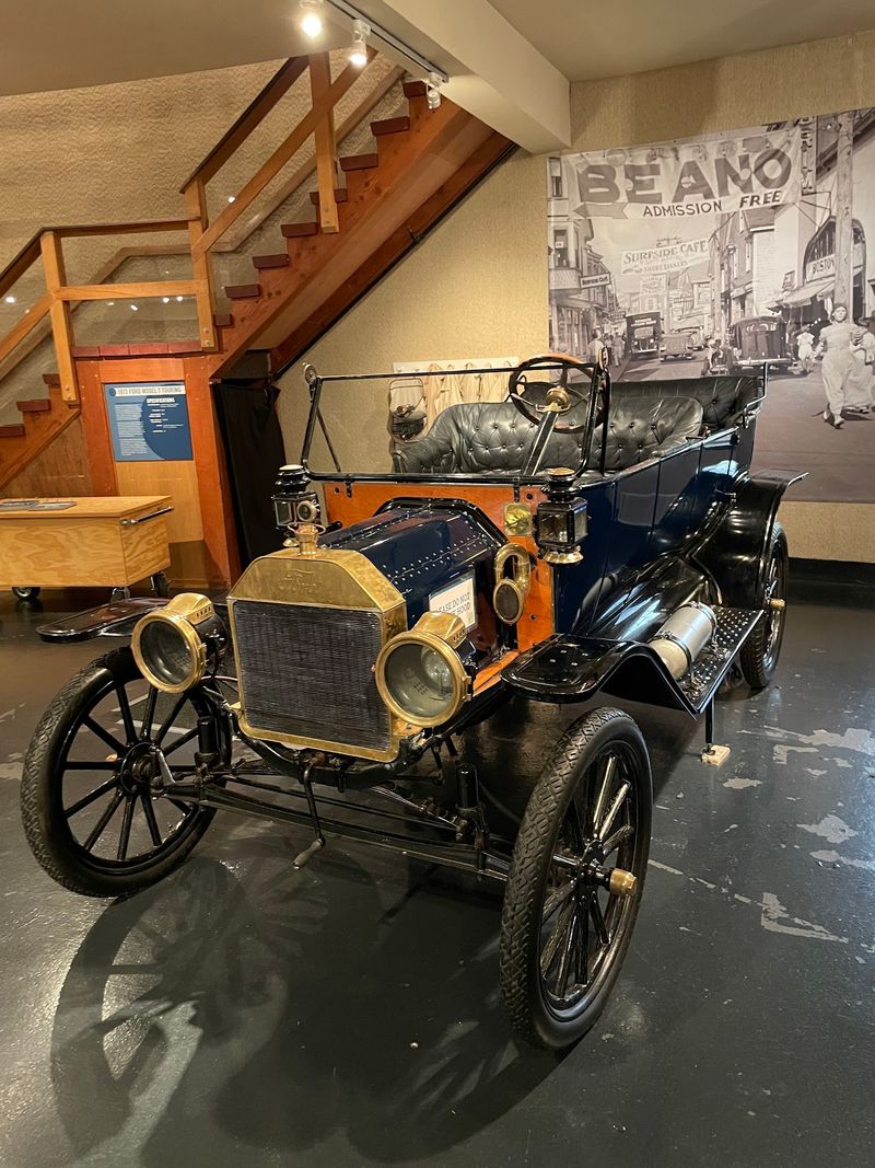 Galleries Full of Surprising History Galleries Full of Surprising History