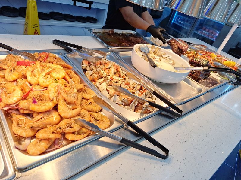 Garlic Butter Shrimp and Salt-and-Pepper Favorites Garlic Butter Shrimp and Salt-and-Pepper Favorites