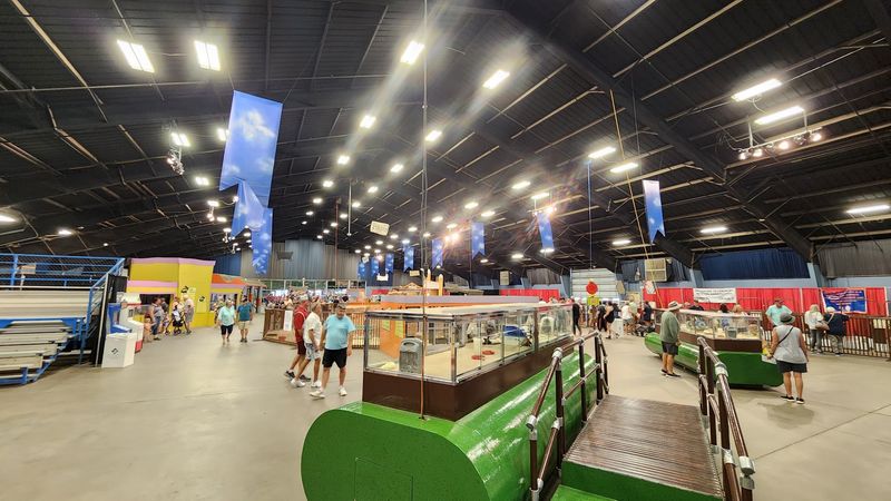 Glass Blowing Demonstrations: Where Craft Meets Spectacle Glass Blowing Demonstrations: Where Craft Meets Spectacle
