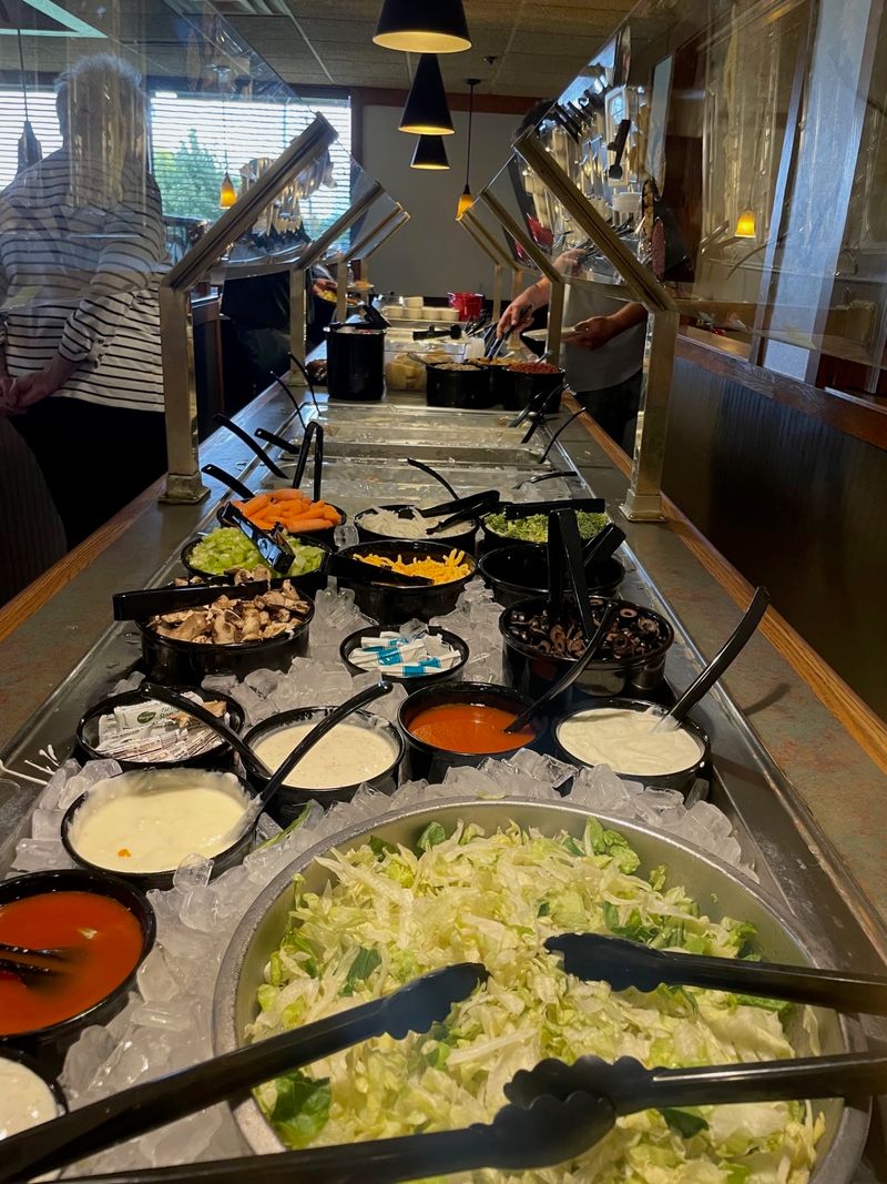 Gluten-Free Options at a Traditional Family Diner Gluten-Free Options at a Traditional Family Diner