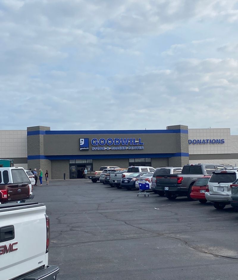 Goodwill Muskogee Store and Donation Center, Muskogee, OK Goodwill Muskogee Store and Donation Center, Muskogee, OK