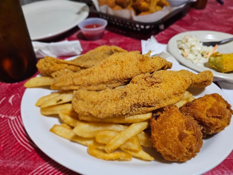Grampa's Catfish House, North Little Rock, Arkansas Grampa's Catfish House, North Little Rock, Arkansas