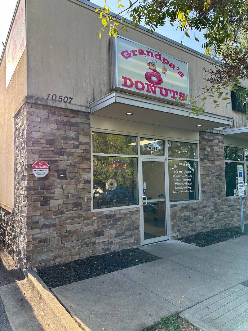 Grandpa's Donuts, Little Rock, Arkansas Grandpa's Donuts, Little Rock, Arkansas