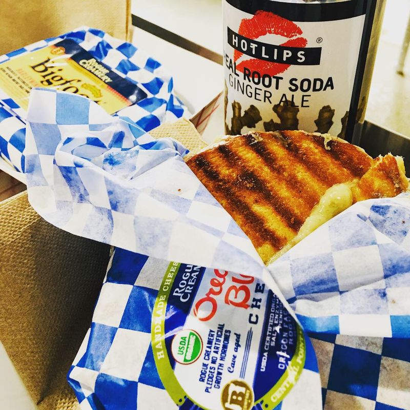 Grilled Cheese and Tomato Soup Worth the Detour Grilled Cheese and Tomato Soup Worth the Detour