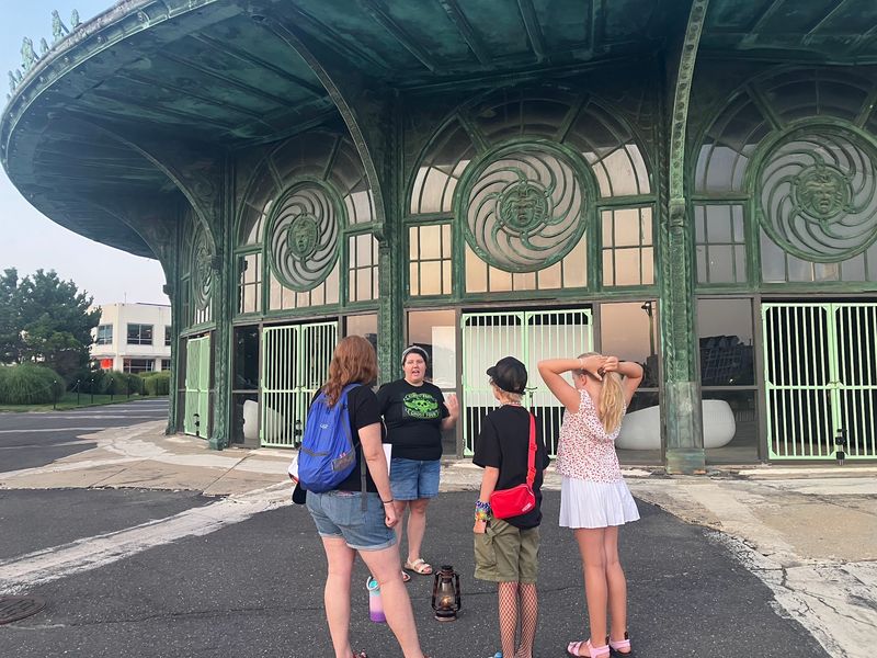 Guides Who Carry The Room