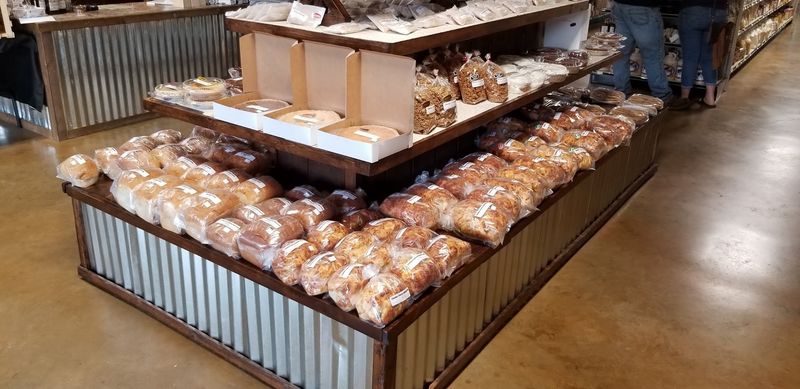 Hand-Baked Bread Good Enough to Eat Straight From the Bag