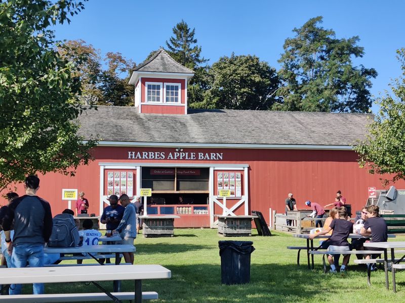Harbes Orchard, Riverhead, NY Harbes Orchard, Riverhead, NY