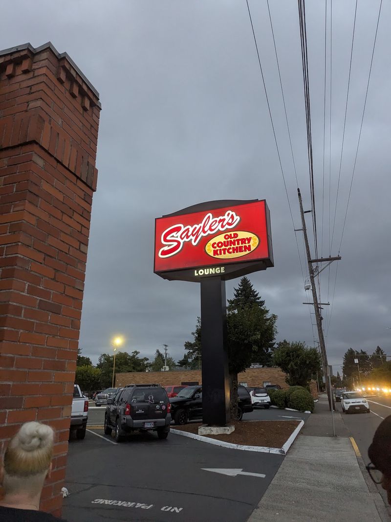Hours, Parking, and Timing Your Visit
