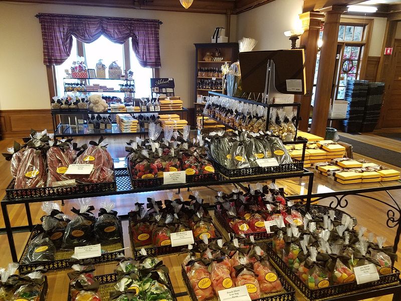 Hours, Prices, and Planning Your Visit Hours, Prices, and Planning Your Visit