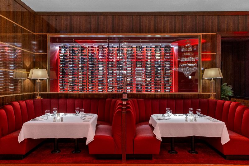 Hours, Reservations, and What to Expect Before You Go