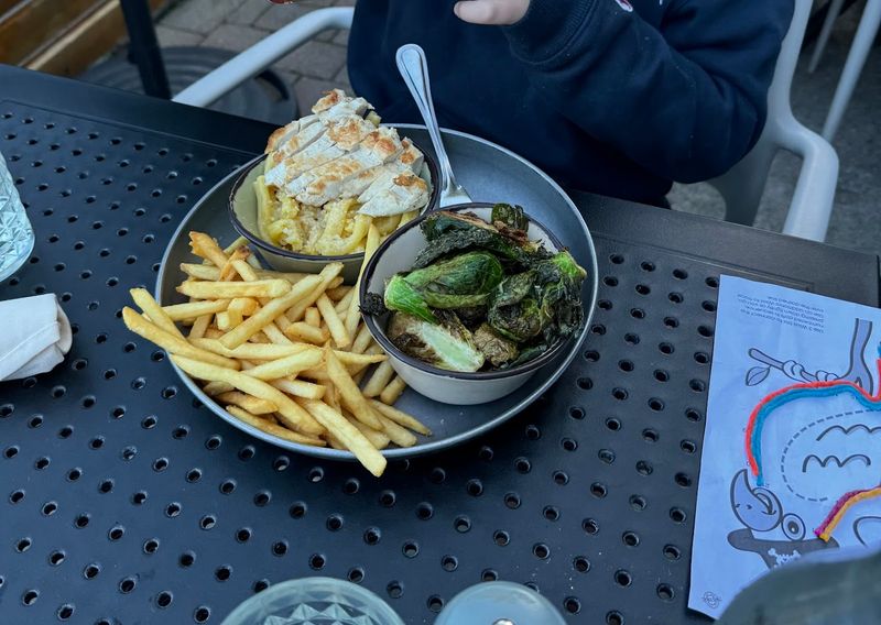 How the Kids Menu Quietly Sets This Place Apart How the Kids Menu Quietly Sets This Place Apart