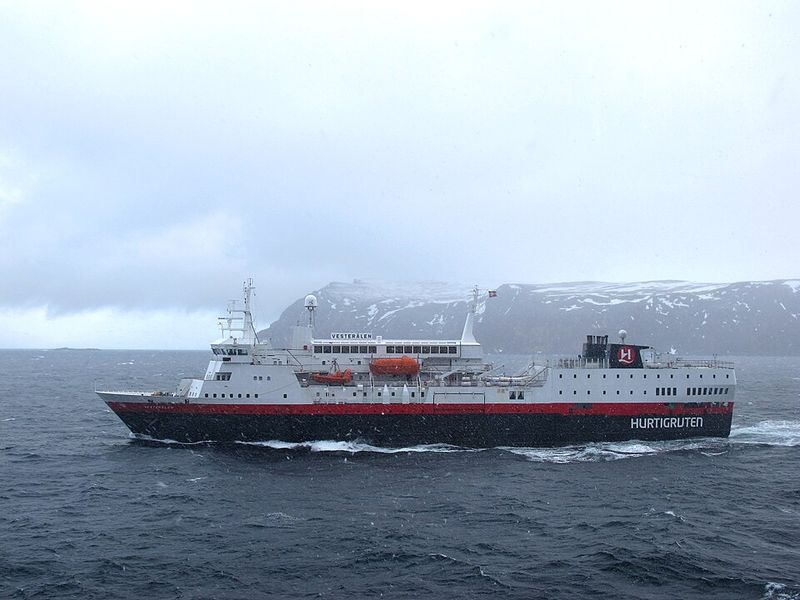 Hurtigruten Coastal Express, Bergen to Kirkenes, Norway Hurtigruten Coastal Express, Bergen to Kirkenes, Norway