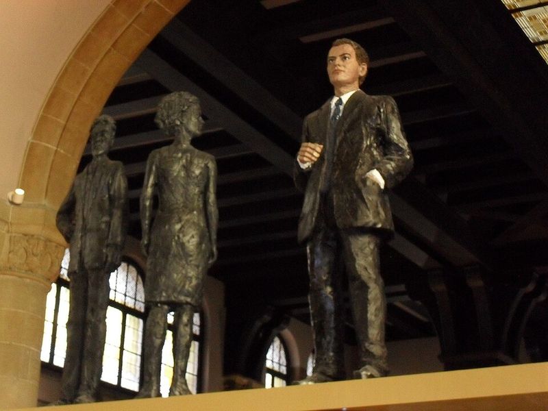 Jean Moulin Jean Moulin
