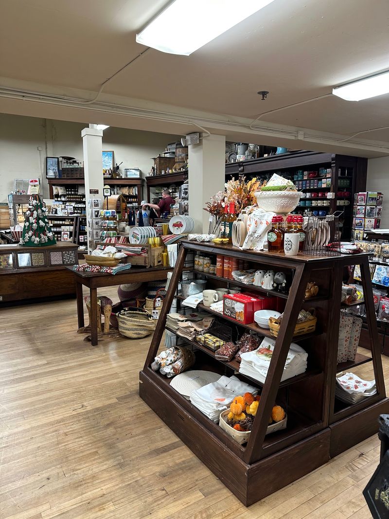 Kitchen Finds, Gifts and Greenville Keepsakes