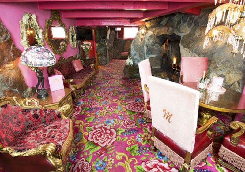 Kitsch Raised to an Art Form Kitsch Raised to an Art Form