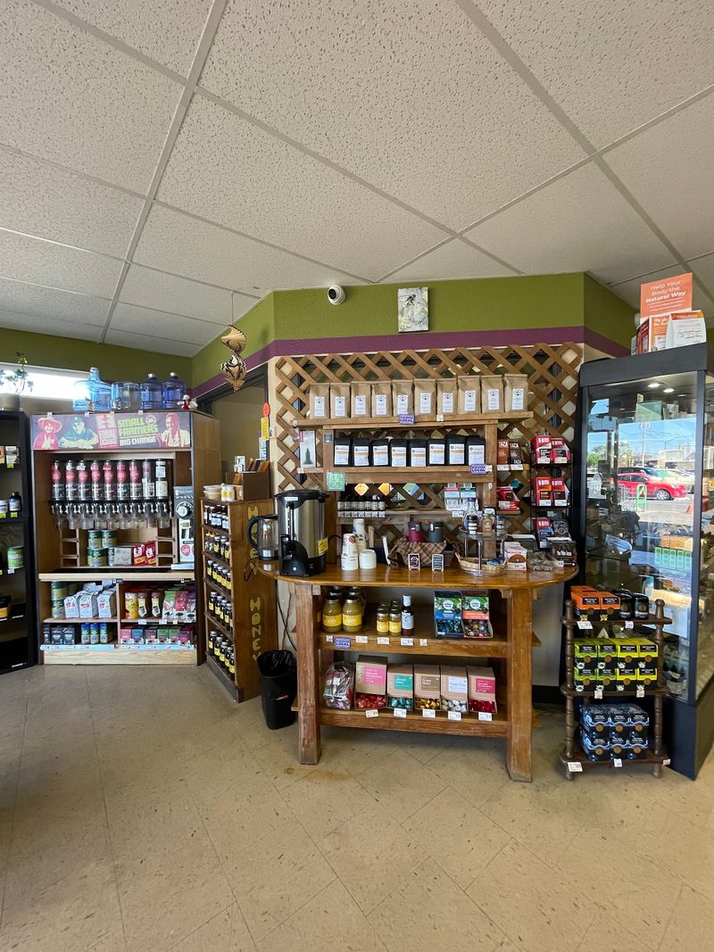 Kombucha, Coffee, and Drinks to Go Kombucha, Coffee, and Drinks to Go