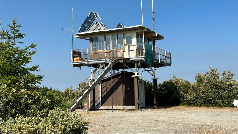 Lake Of The Woods Lookout, Agness, OR Lake Of The Woods Lookout, Agness, OR