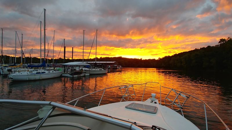 Lake Views That Steal the Show Lake Views That Steal the Show