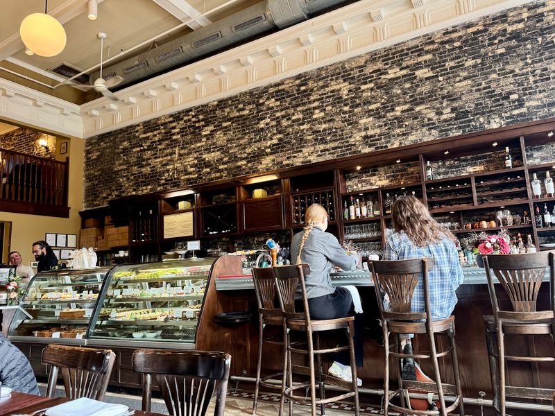 Le Reve Patisserie and Cafe, Wauwatosa, Wisconsin Le Reve Patisserie and Cafe, Wauwatosa, Wisconsin