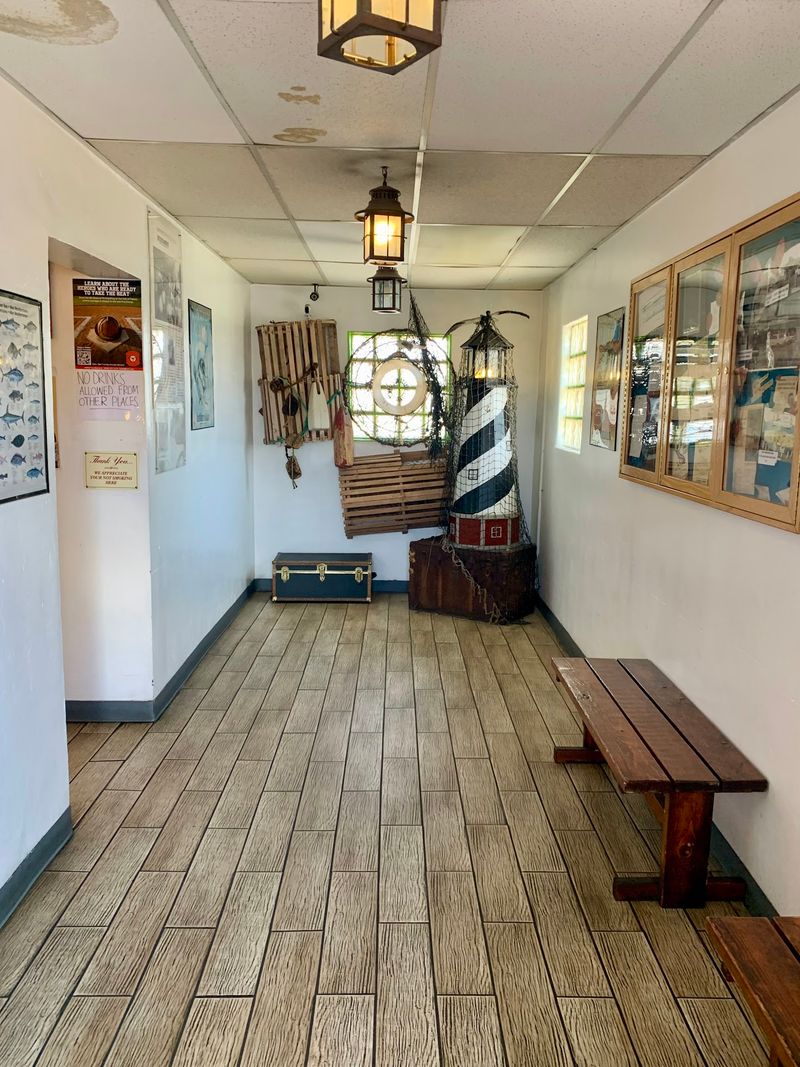Lighthouses, Shells, and Boat Pictures Lighthouses, Shells, and Boat Pictures