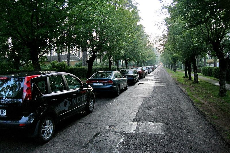 Lithuania - 600 Cars per 1,000 People
