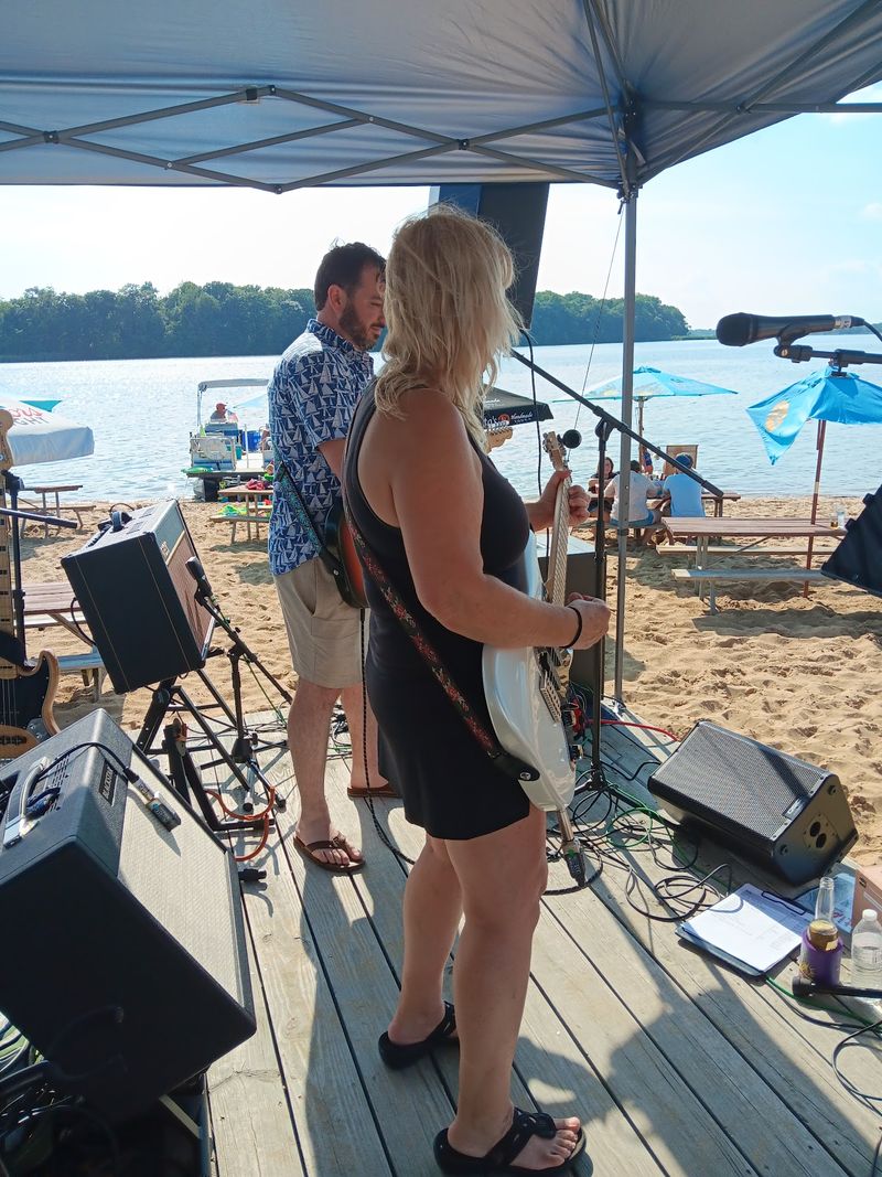 Live Bands That Light Up the Weekend Live Bands That Light Up the Weekend