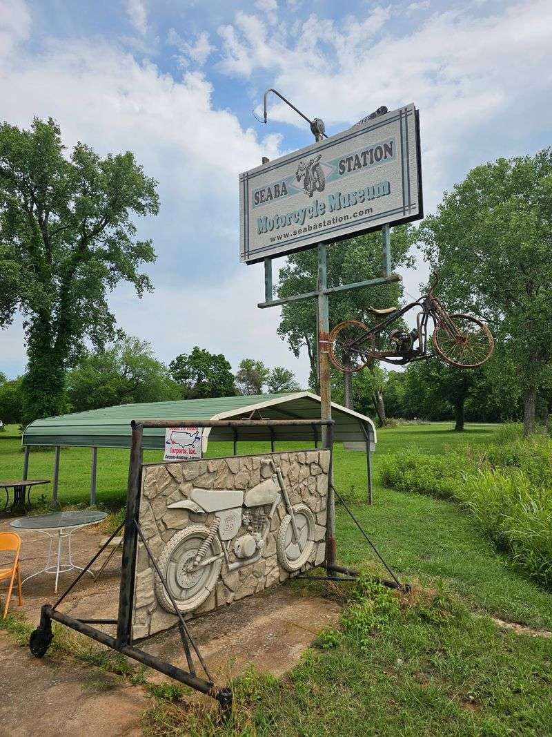 Location on America's Most Famous Highway Location on America's Most Famous Highway